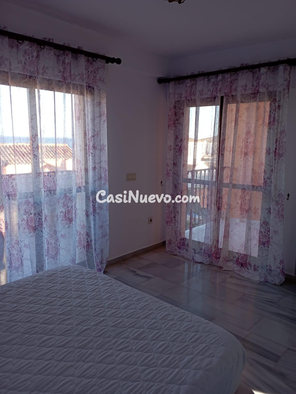 PROPIEDAD DE 3 DORMITORIOS EN ALQUILER A 100 M DE LA PLAYA E - foto 10