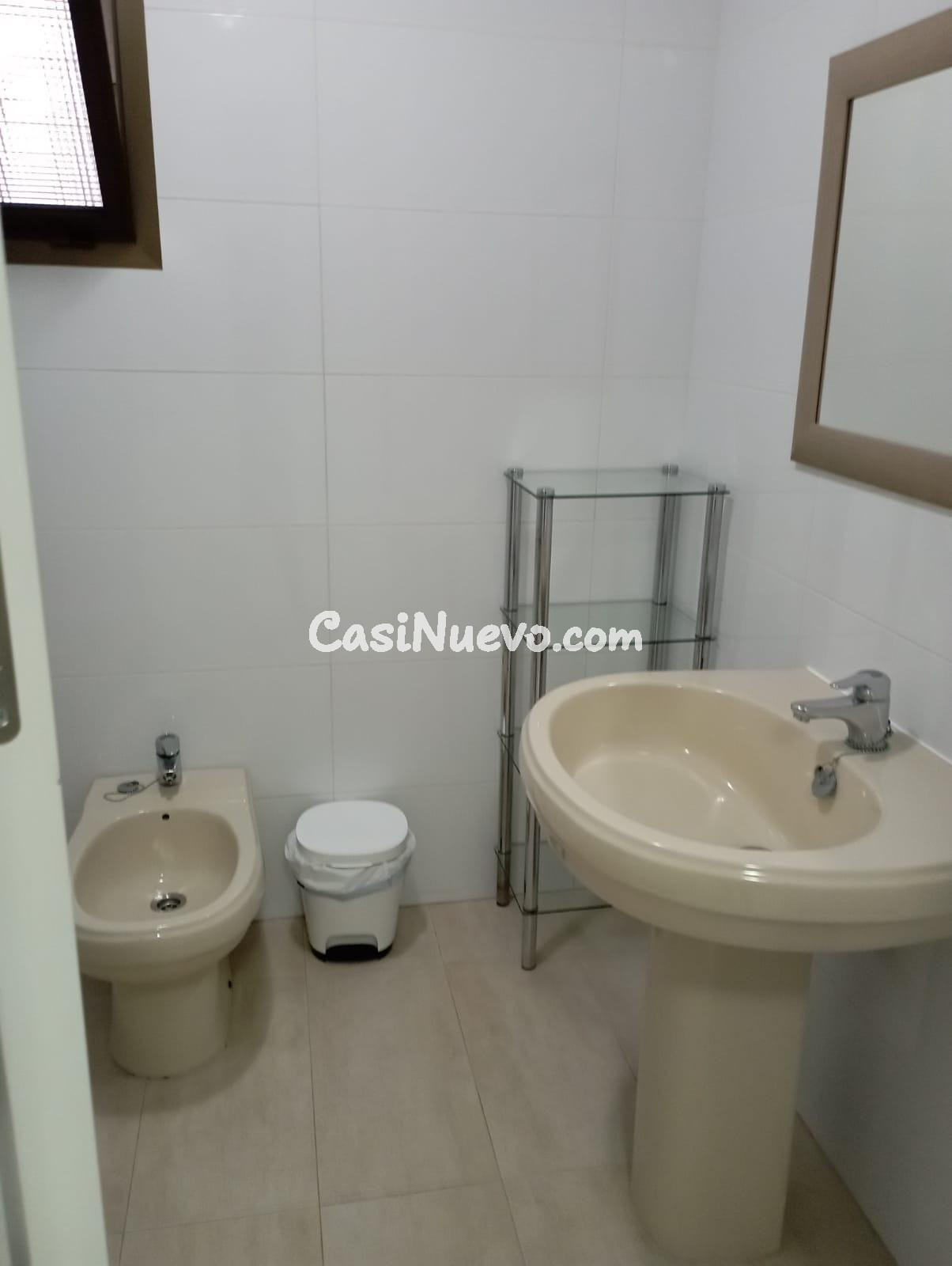 PROPIEDAD DE 3 DORMITORIOS EN ALQUILER A 100 M DE LA PLAYA E - foto 17