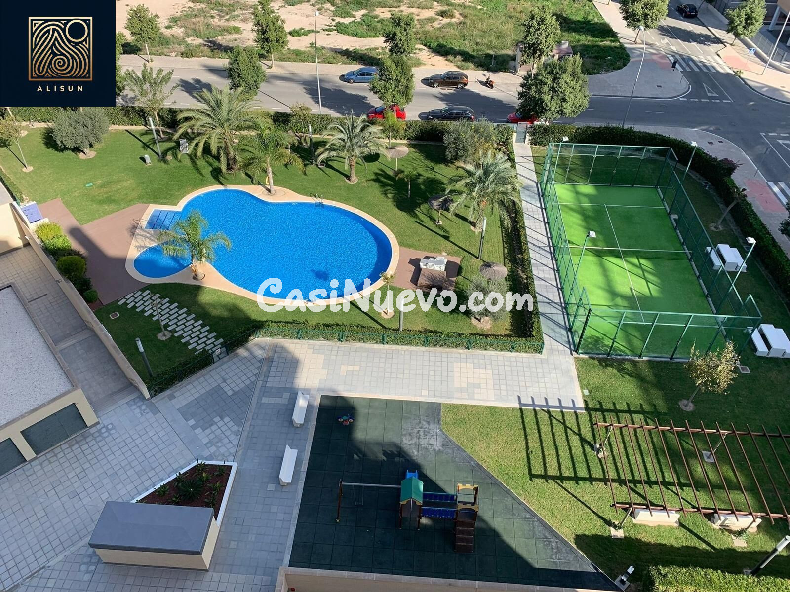 Ático de lujo en PAU 5 con amplias terrazas y solárium priva