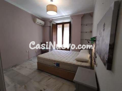 Habitación Premium para Estudiante en Gran Vía | Vistas a la - foto 12