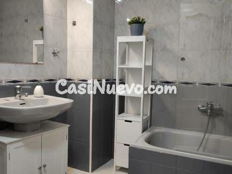 Habitación Premium para Estudiante en Gran Vía | Vistas a la - foto 14