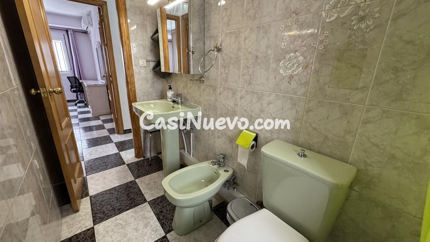 Piso de 3 dormitorios con AIRE ACONDICIONADO en cada habitac - foto 37