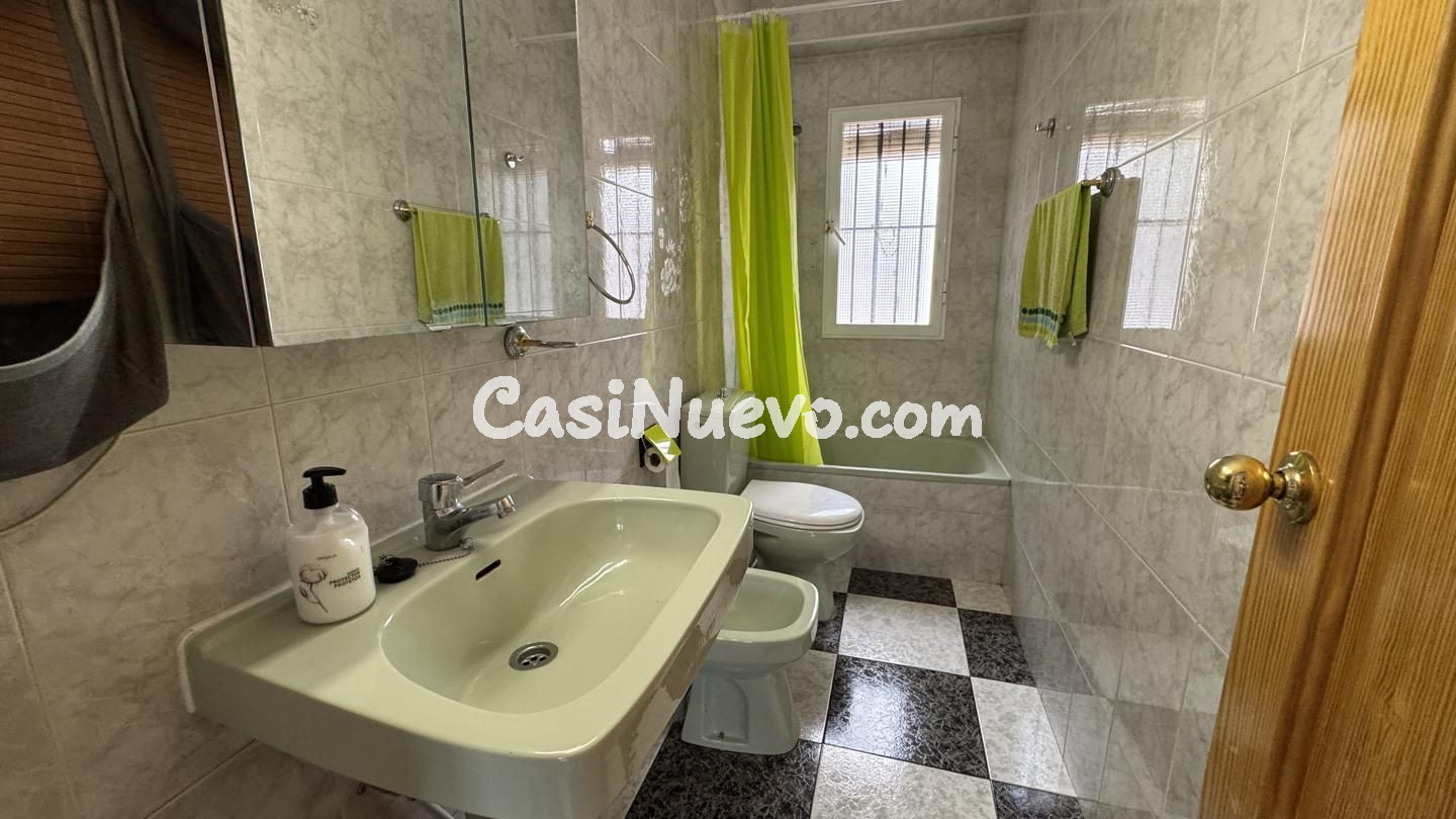 Piso de 3 dormitorios con AIRE ACONDICIONADO en cada habitac - foto 38