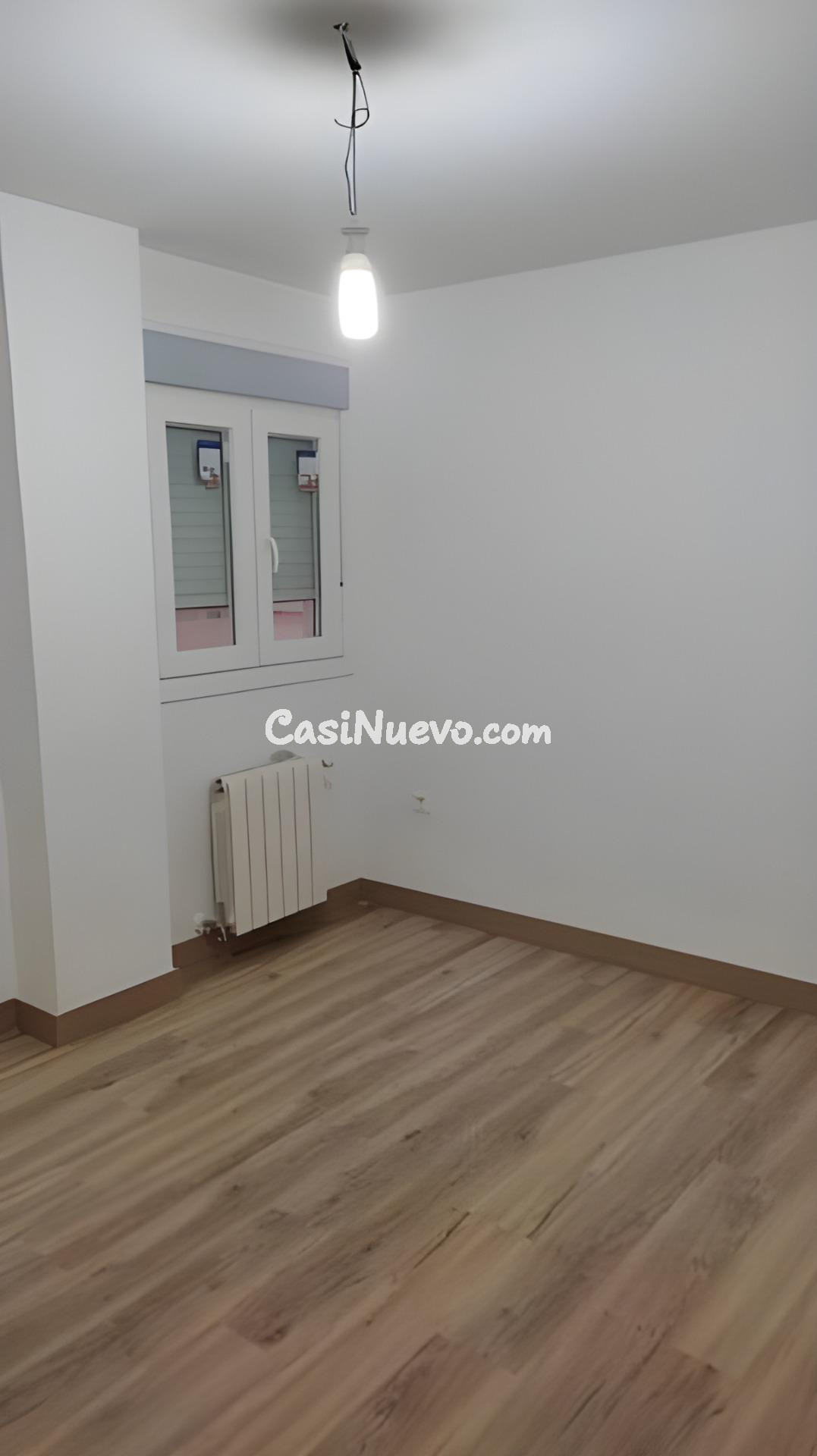 Piso reformado de 3 dormitorios con calefacción central incl - foto 11