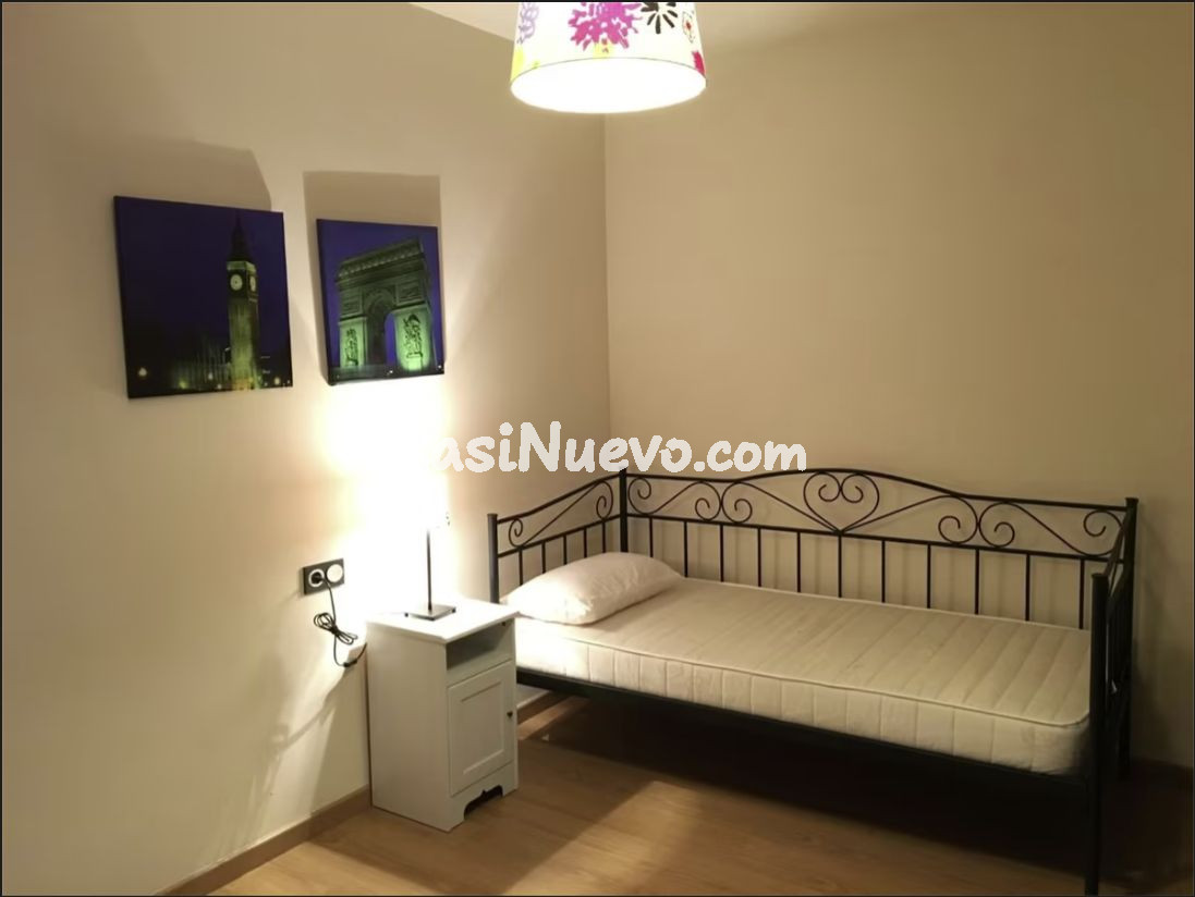 Piso luminoso de 2 dormitorios con GARAJE y A/C en Avenida R - foto 7