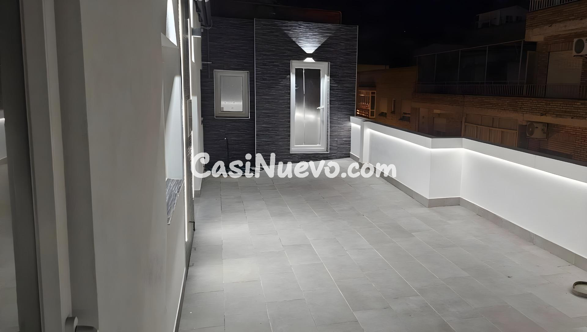 Espectacular Ático Reformado con TERRAZA SUR, Despacho e Int - foto 11