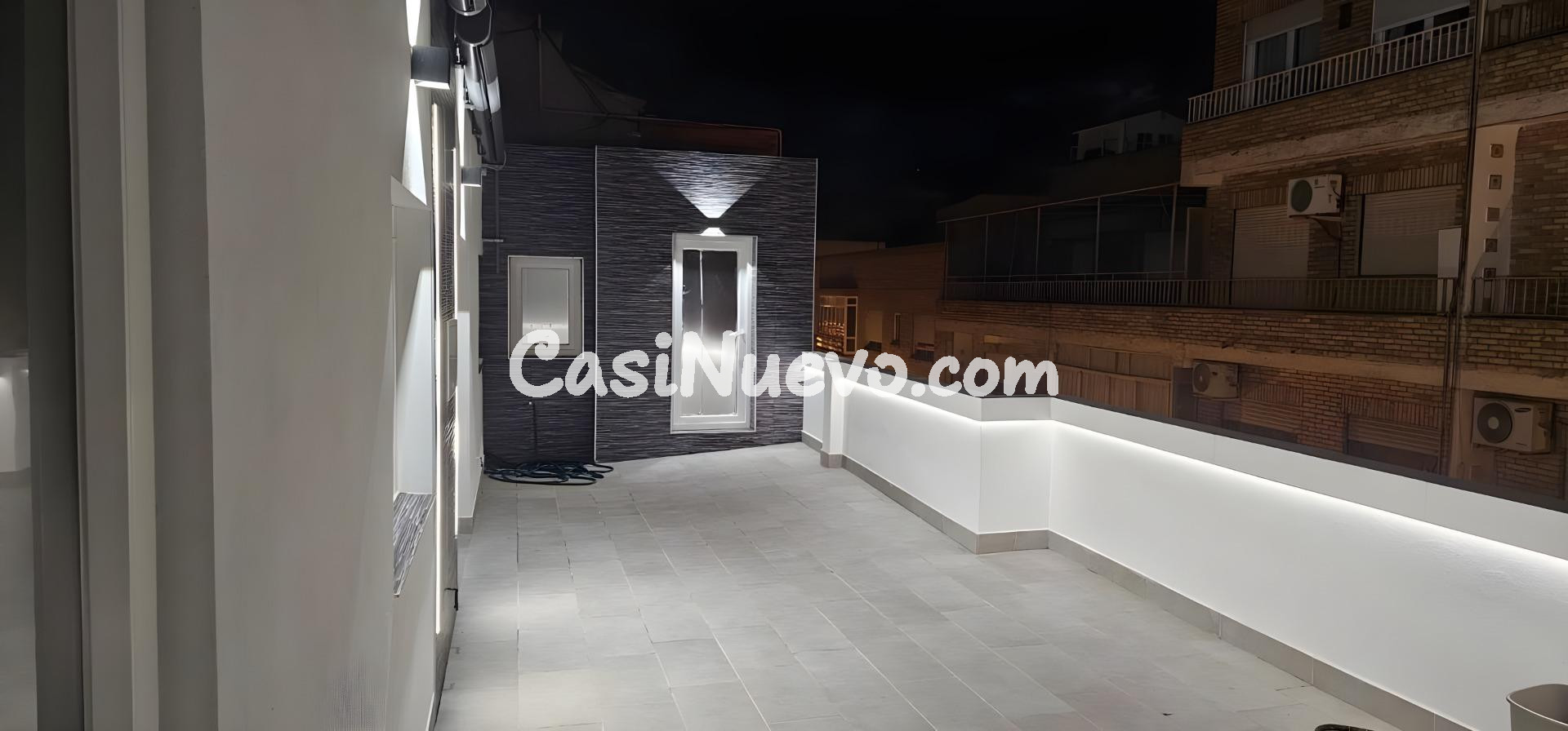 Espectacular Ático Reformado con TERRAZA SUR, Despacho e Int - foto 15