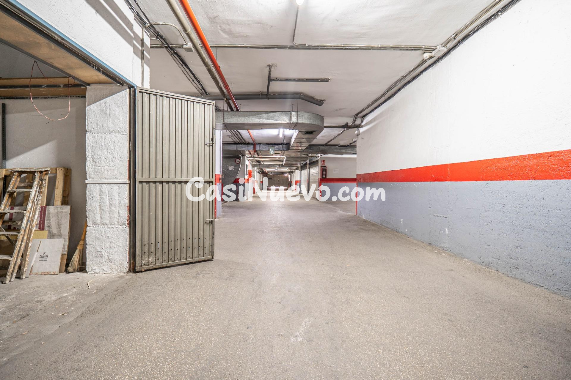 Plaza de garaje cerrado con estanterías en parque Genil cerc - foto 12