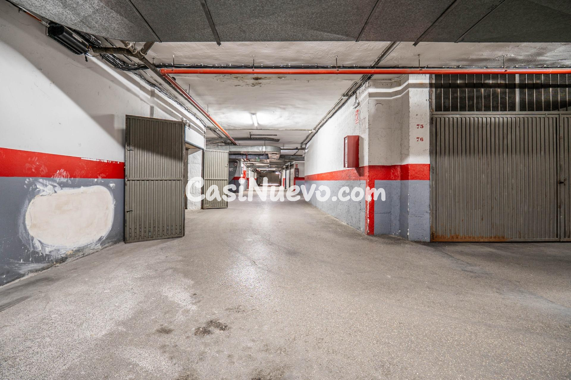 Plaza de garaje cerrado con estanterías en parque Genil cerc - foto 14