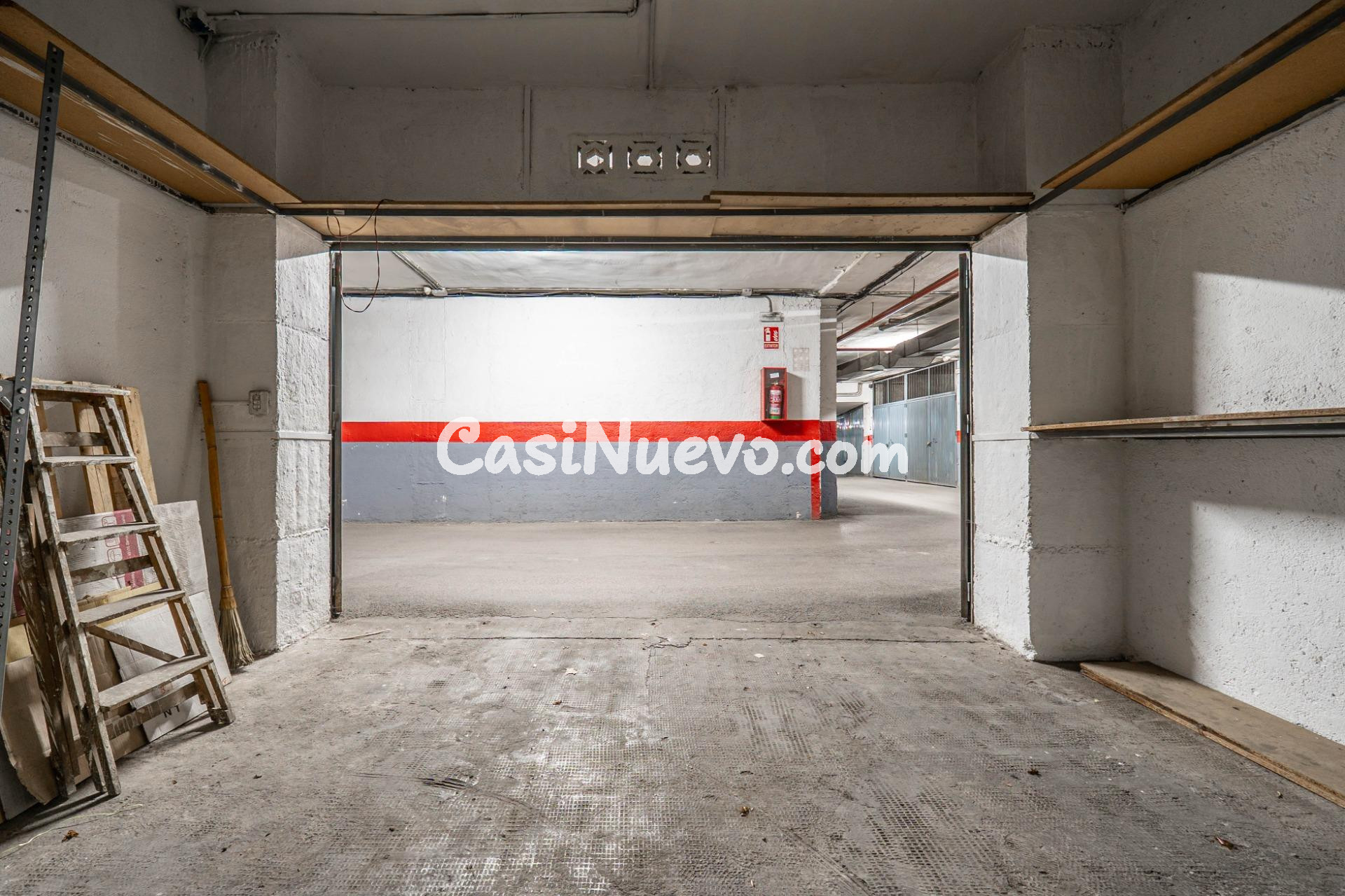 Plaza de garaje cerrado con estanterías en parque Genil cerc - foto 16