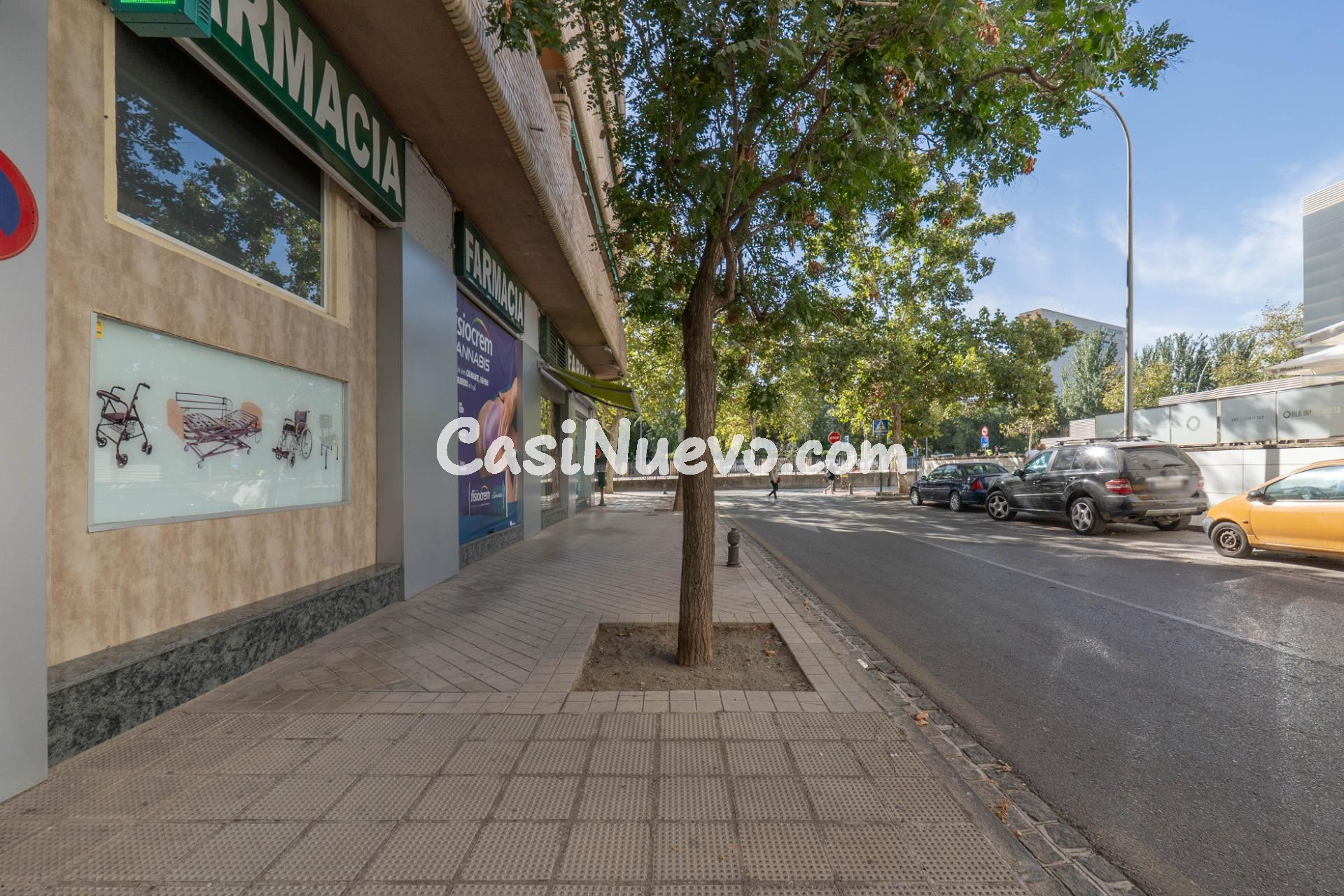 Plaza de garaje cerrado con estanterías en parque Genil cerc - foto 21