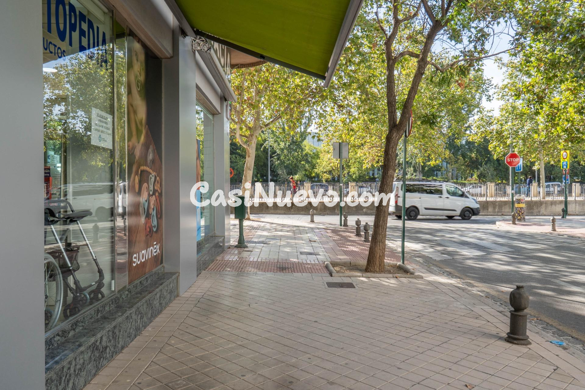 Plaza de garaje cerrado con estanterías en parque Genil cerc - foto 27