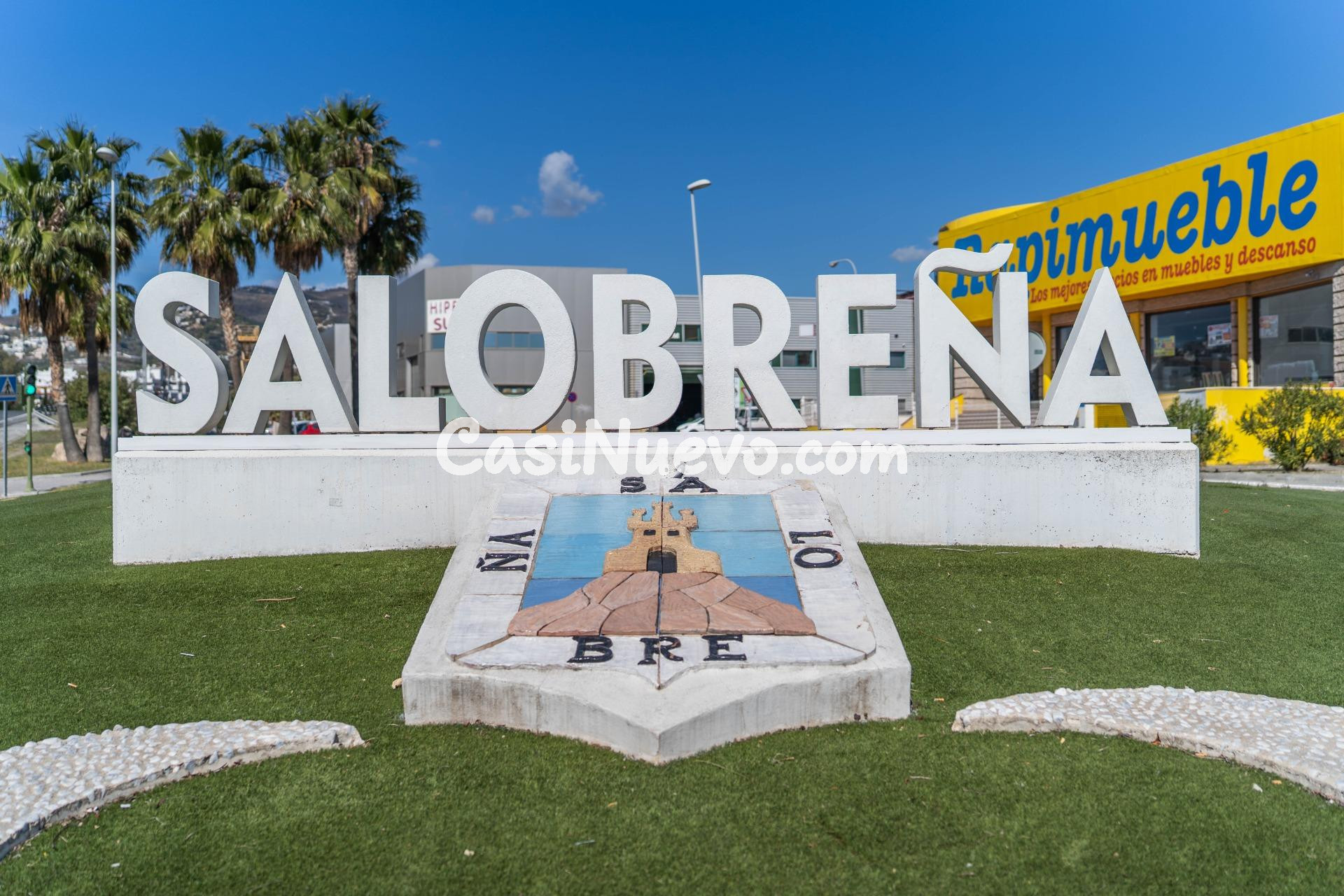Casa adosada en Salobreña de 3 dormitorios con amplia terraz - foto 4