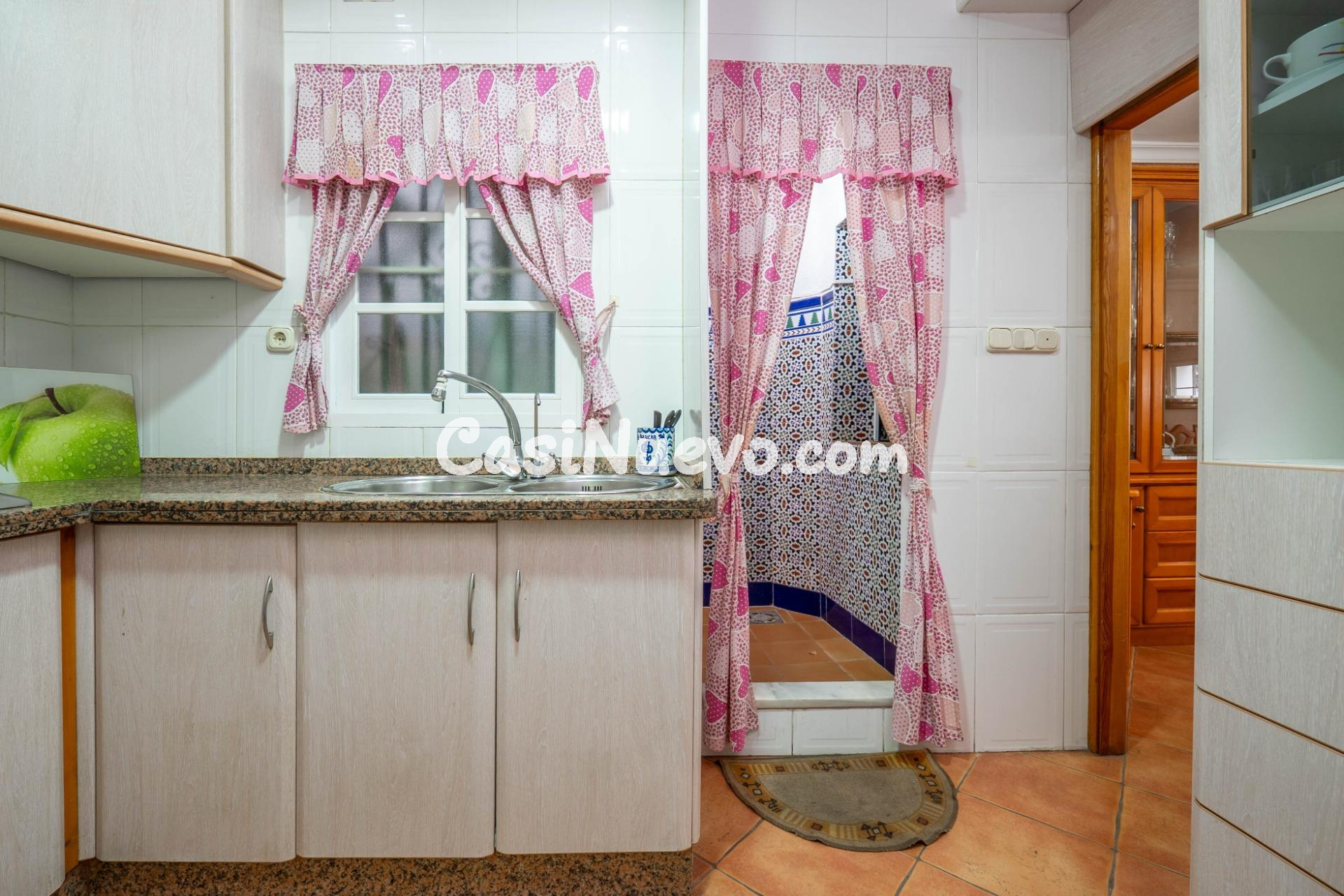 Casa adosada en Salobreña de 3 dormitorios con amplia terraz - foto 16