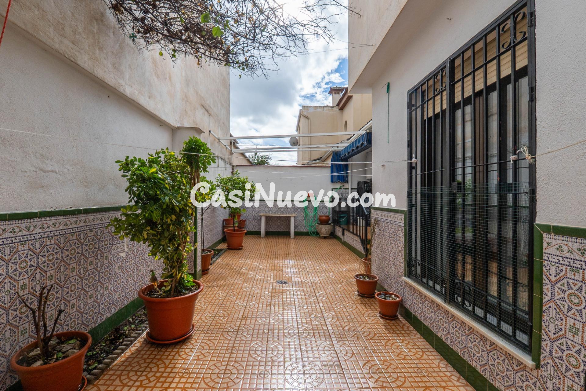Preciosa casa de 4 dormitorios en Santa Fe con patio y terra - foto 35