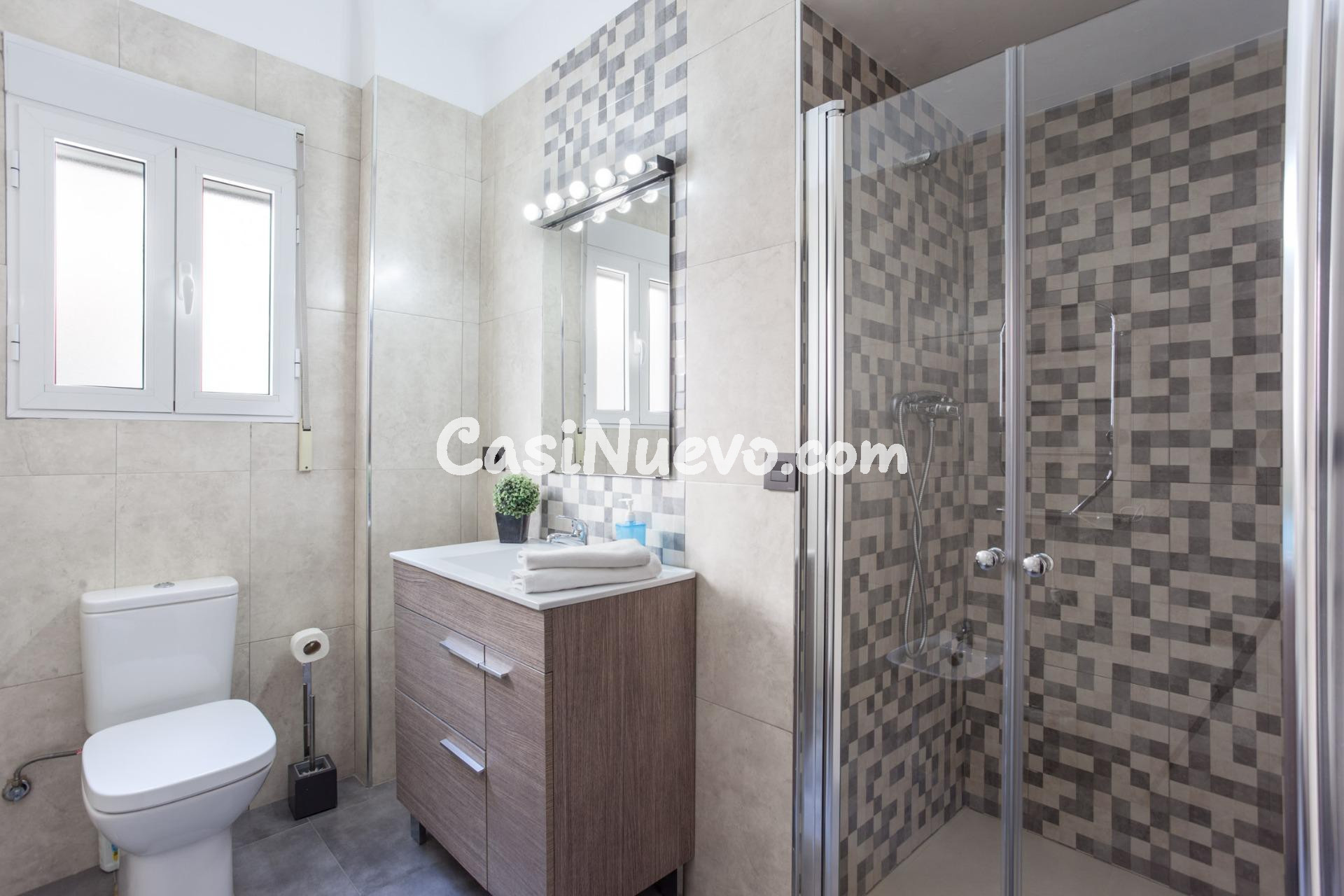 ATENCIÓN INVERSORES!! Magnífico Edificio en pleno Centro de  - foto 9