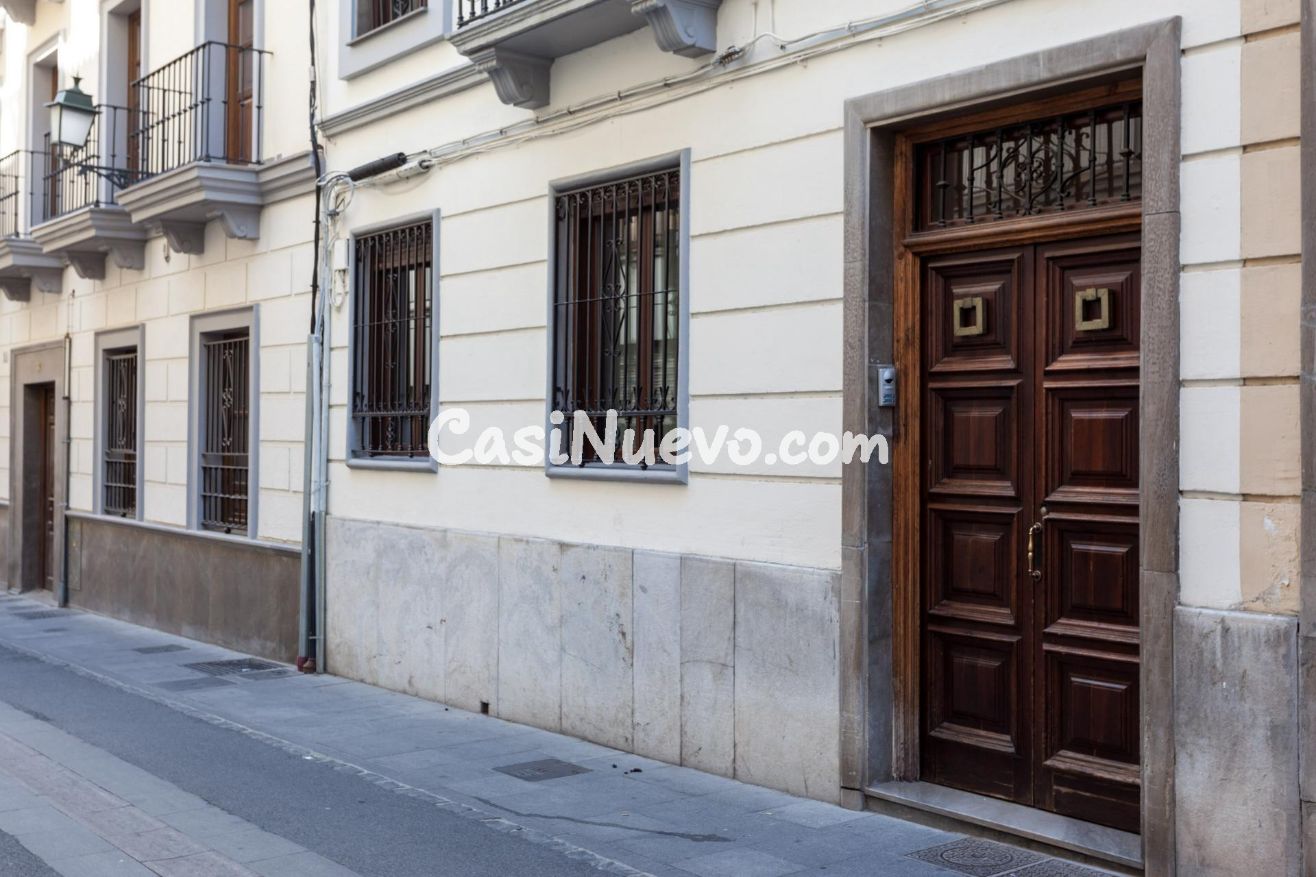 ATENCIÓN INVERSORES!! Magnífico Edificio en pleno Centro de  - foto 38