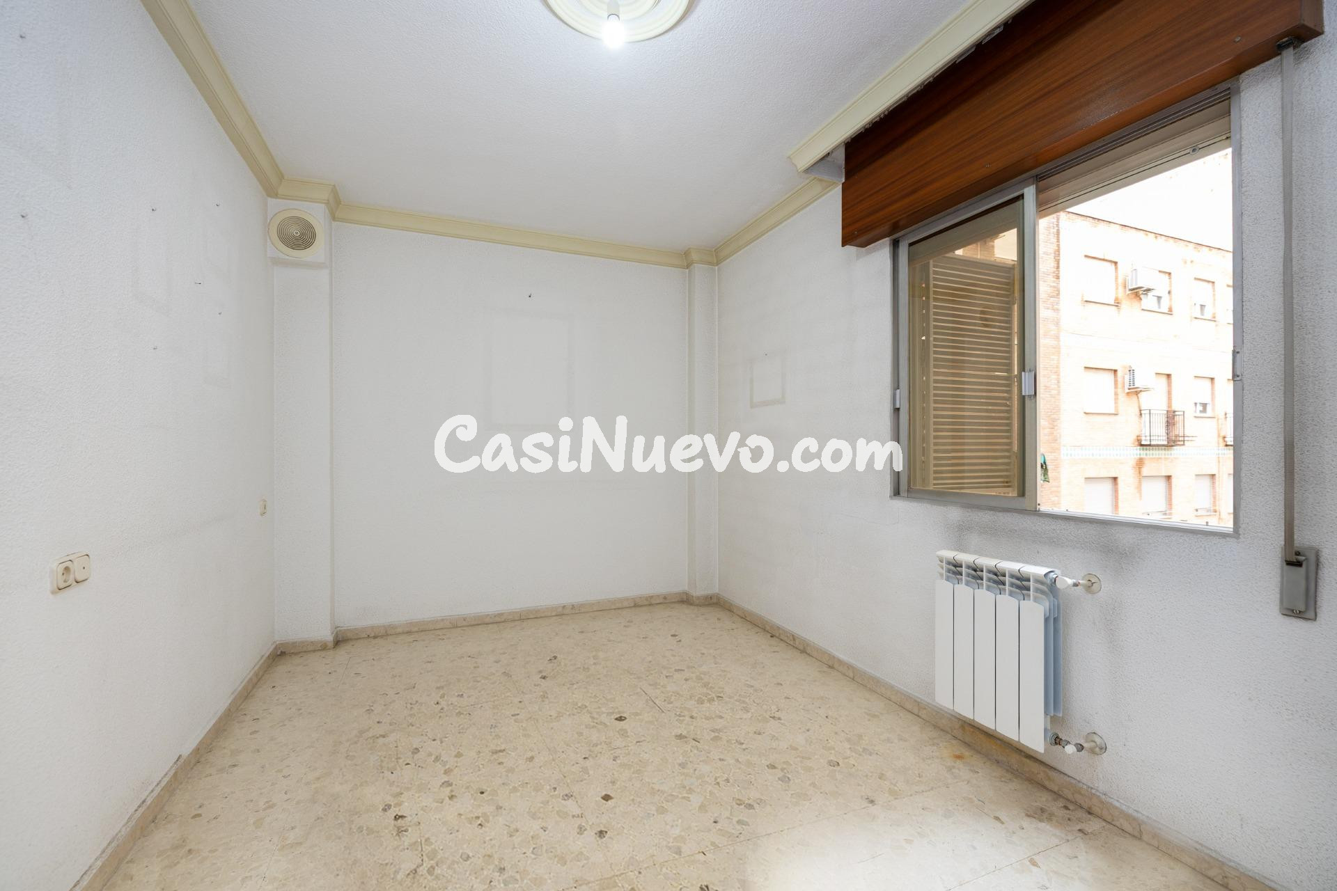 TU NUEVO PISO EN ALHAMAR TE ESTA ESPERANDO - foto 15
