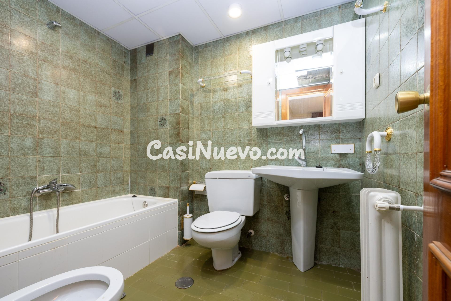 TU NUEVO PISO EN ALHAMAR TE ESTA ESPERANDO - foto 22