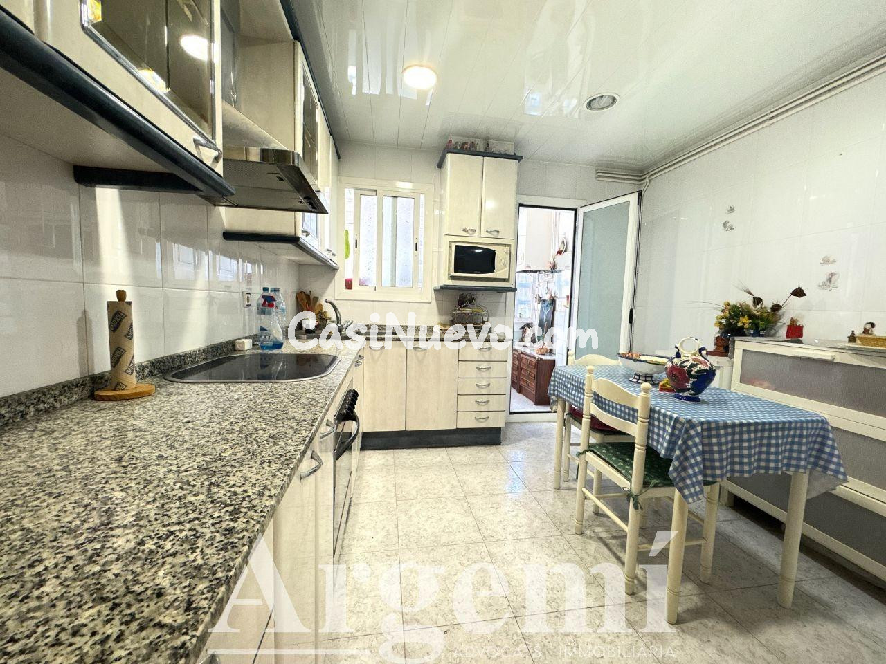 Piso en VENTA en Barcelona zona El Congrés i els Indians - foto 4