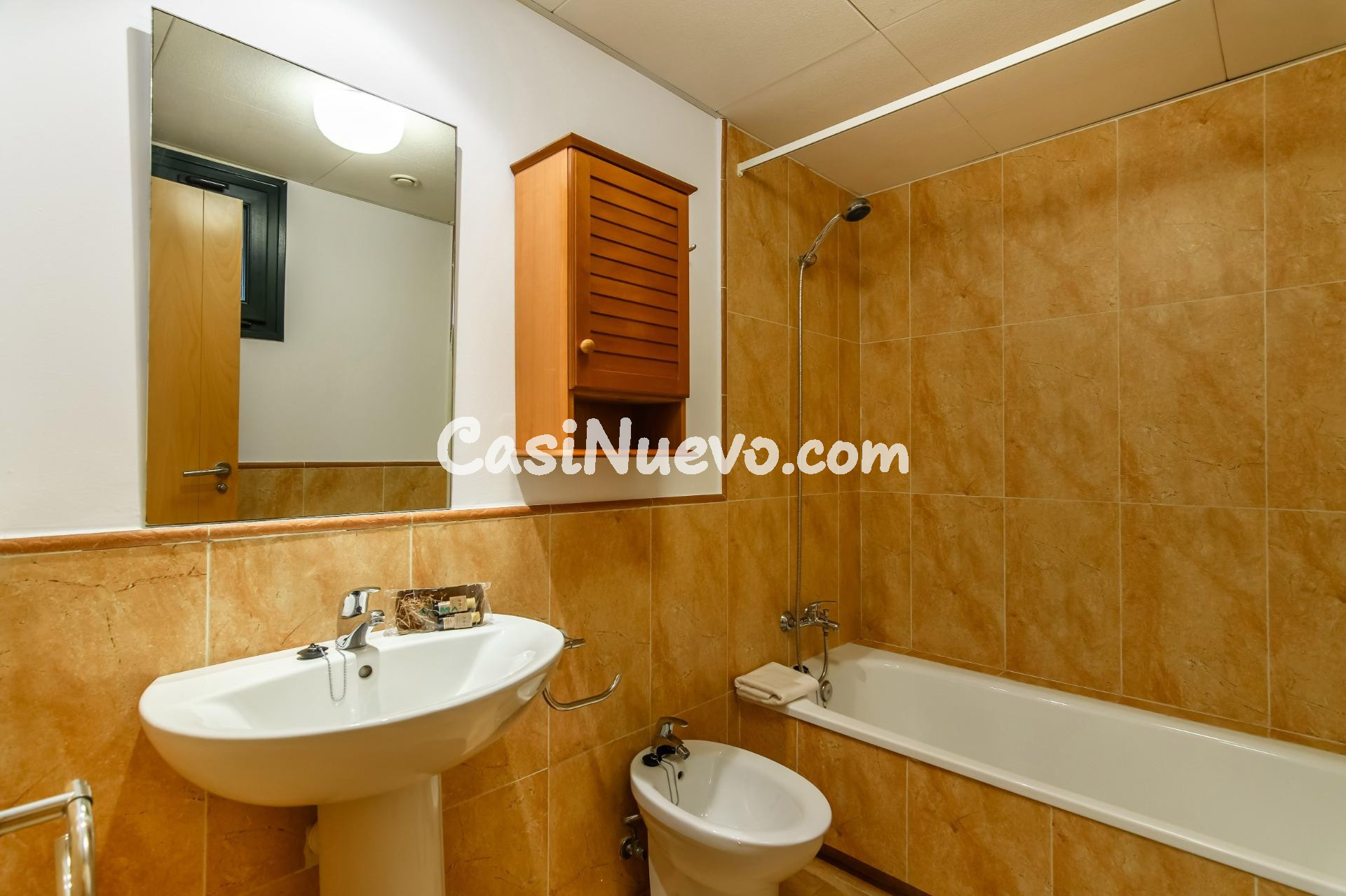 Tu Refugio frente al Atlántico: Donde la Luz y el Mar se Enc - foto 18