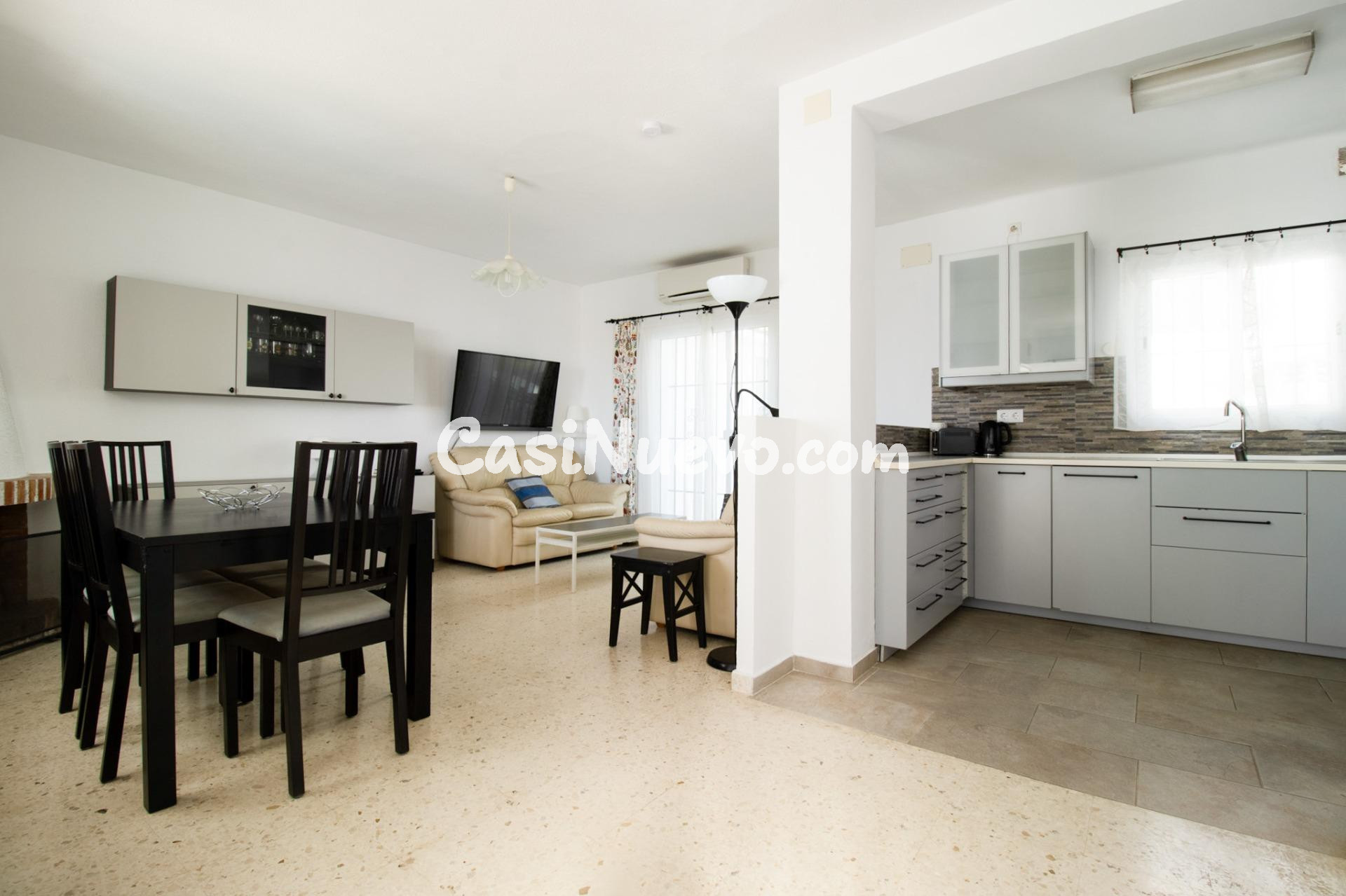 Casa adosada de esquina con piscina privada y vistas al mar - foto 4