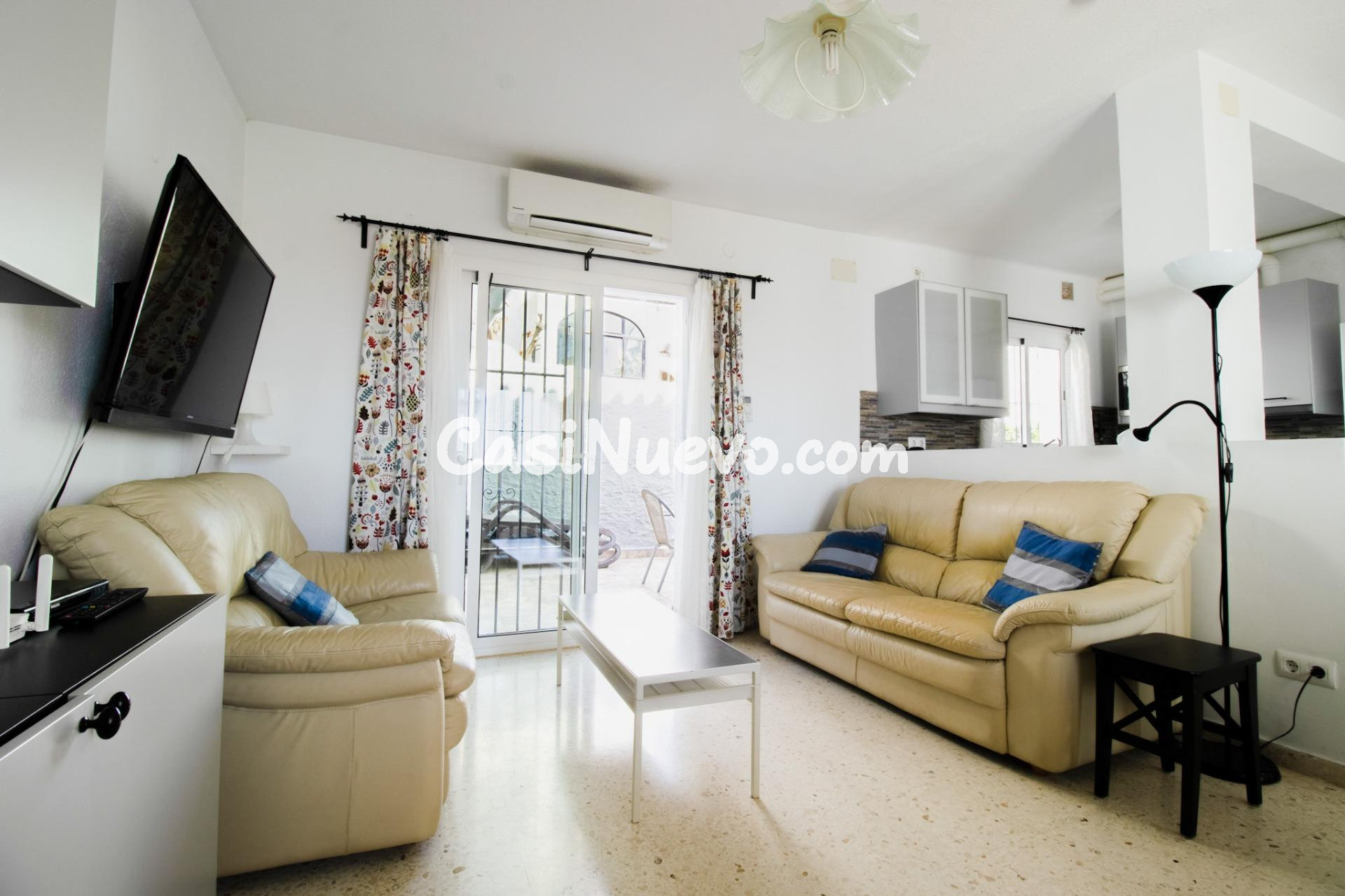 Casa adosada de esquina con piscina privada y vistas al mar - foto 8