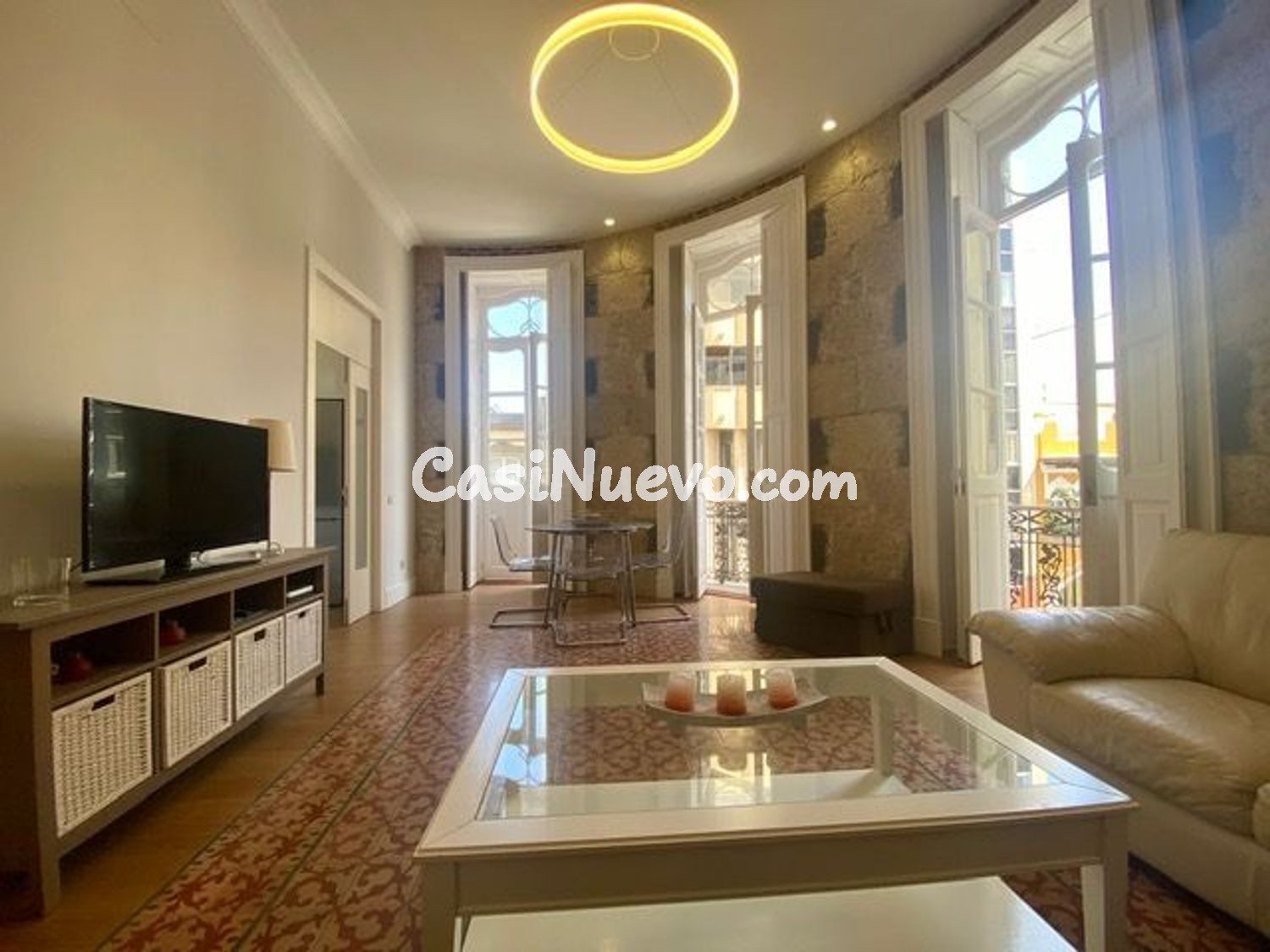 Alquiler en la calle Triana. - foto 2