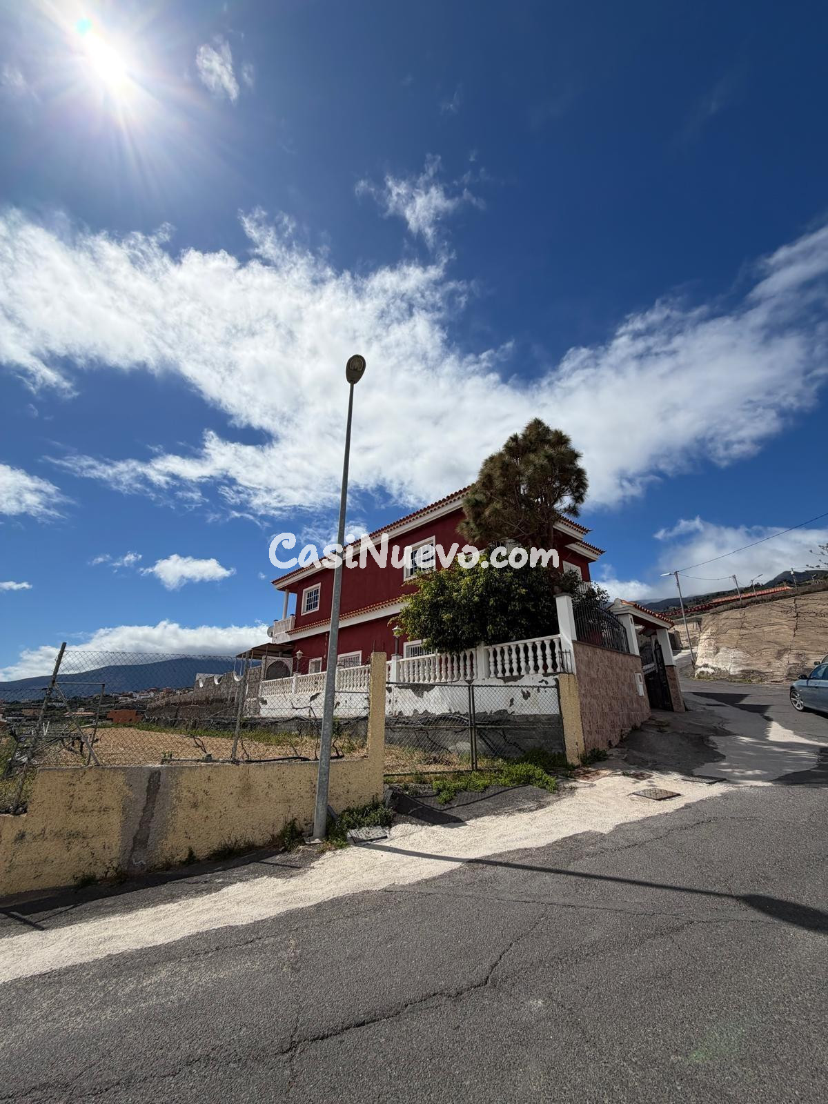 Amplia casa familiar con terrazas, vistas y gran garaje en C - foto 2