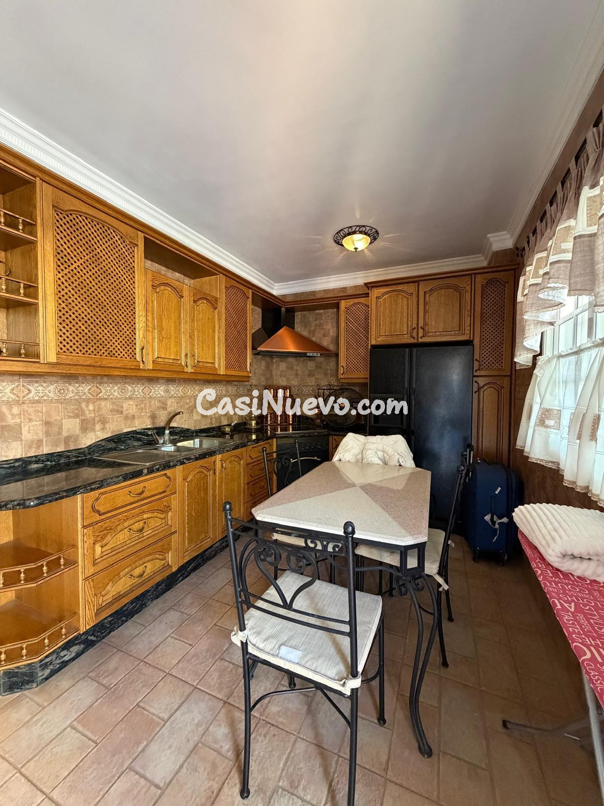 Amplia casa familiar con terrazas, vistas y gran garaje en C - foto 34