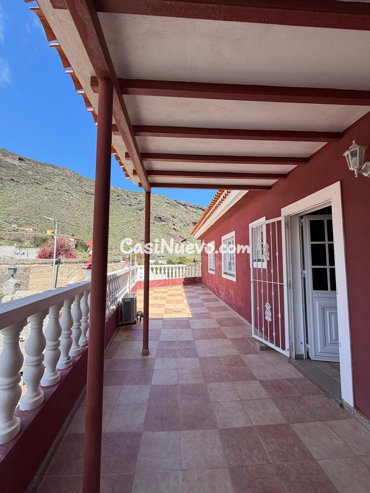 Amplia casa familiar con terrazas, vistas y gran garaje en C - foto 36