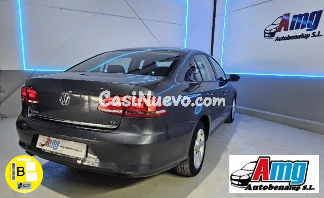 VOLKSWAGEN - Passat -  1.6 TDI Trendline BlueMotion - foto 8