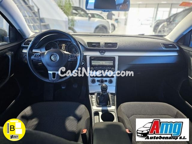 VOLKSWAGEN - Passat -  1.6 TDI Trendline BlueMotion - foto 10