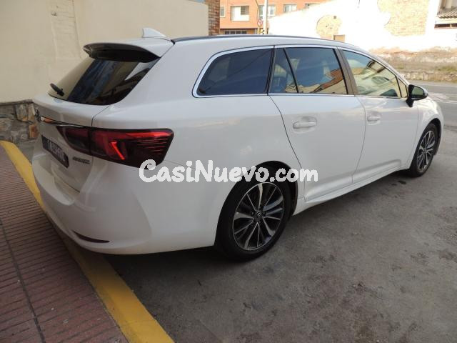 TOYOTA - Avensis -  2.0 D-4D Wagon Lounge - foto 7