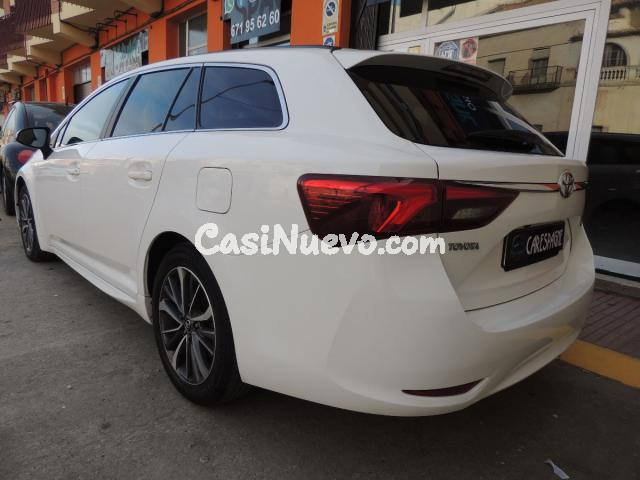 TOYOTA - Avensis -  2.0 D-4D Wagon Lounge - foto 10