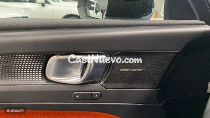 Volvo XC40 - foto 27