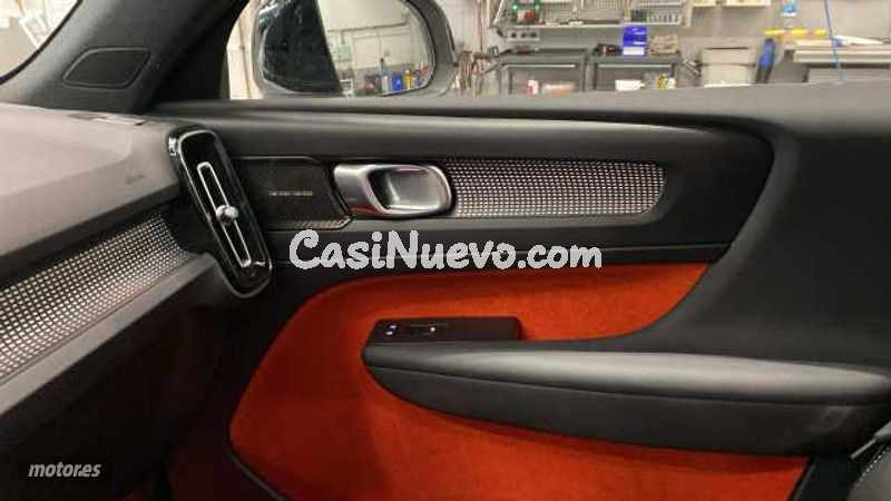 Volvo XC40 - foto 28