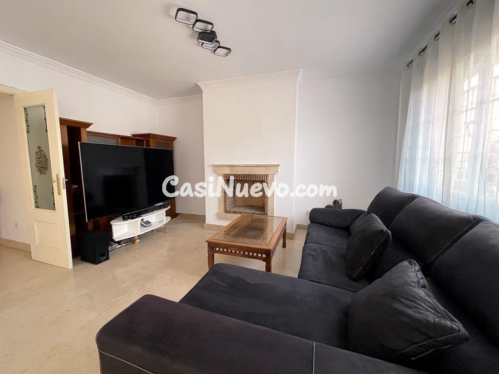 ¡EN VENTA CON ALTA RENTABILIDAD! CHALET PAREADO EN VILLANUEV - foto 4