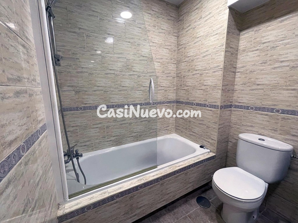 ¡EN VENTA CON ALTA RENTABILIDAD! CHALET PAREADO EN VILLANUEV - foto 13