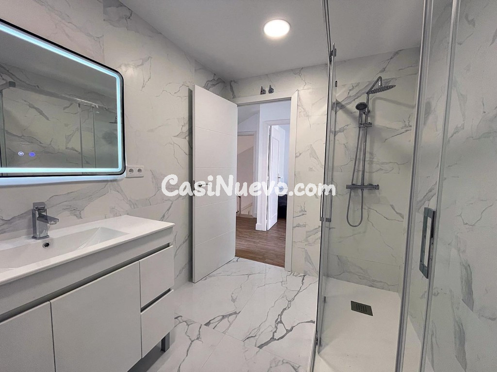 ¡EN VENTA CON ALTA RENTABILIDAD! CHALET PAREADO EN VILLANUEV - foto 37