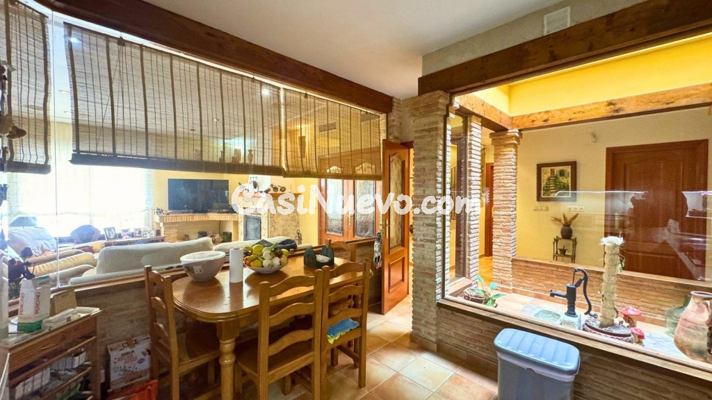 Chalet con parcela de 1.075 m², piscina y vistas a Alicante  - foto 19