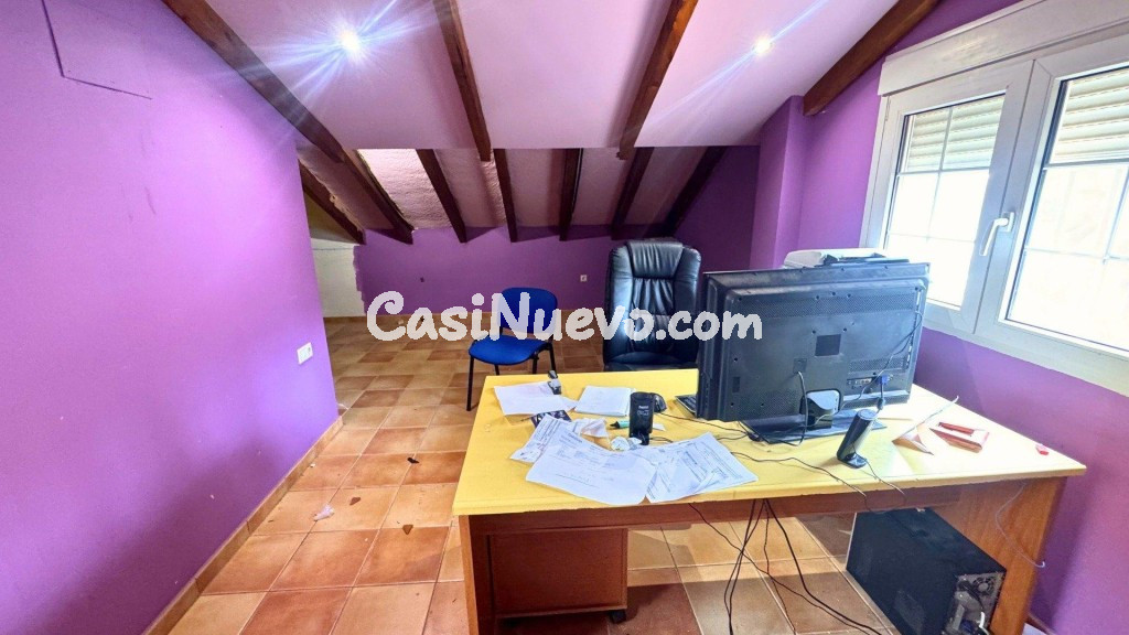 Chalet con parcela de 1.075 m², piscina y vistas a Alicante  - foto 38