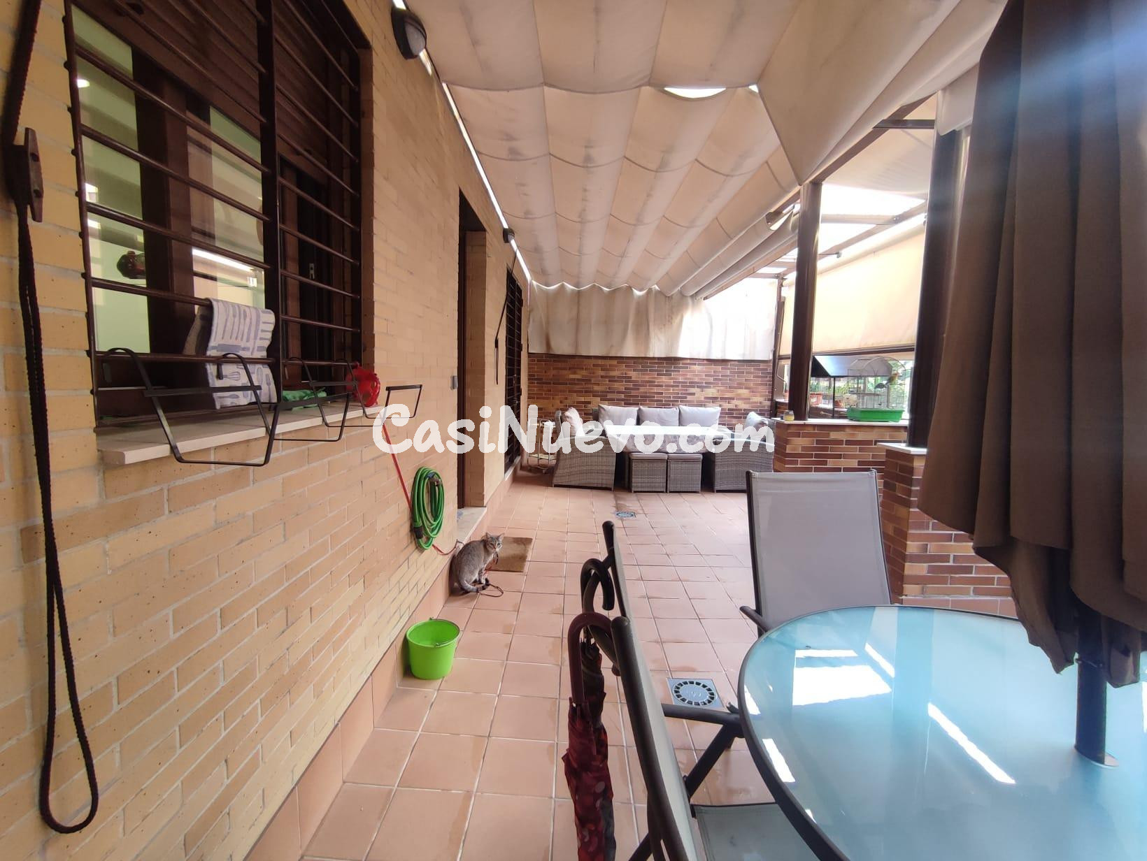 ESTUPENDA VIVIENDA EN NUEVO ZOCO, CON MAGNÍFICO PORCHE, PISC - foto 7