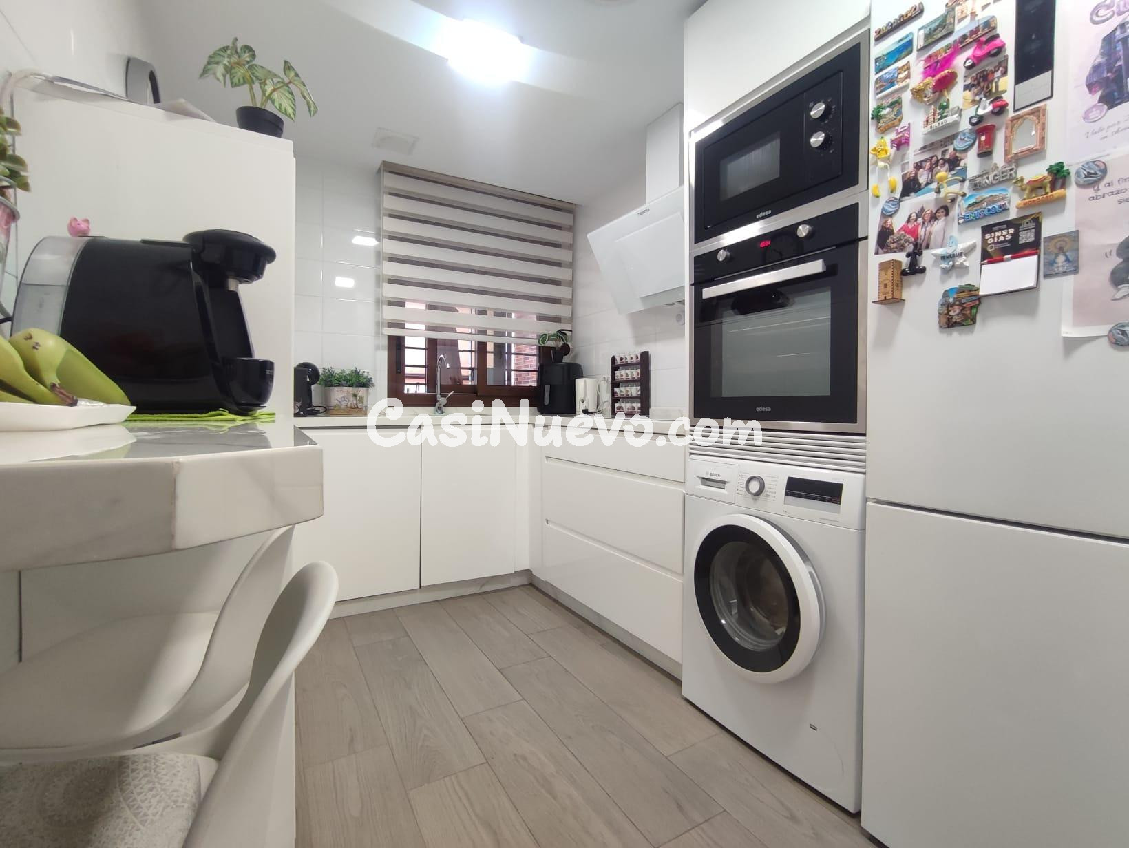 ESTUPENDA VIVIENDA EN NUEVO ZOCO, CON MAGNÍFICO PORCHE, PISC - foto 13