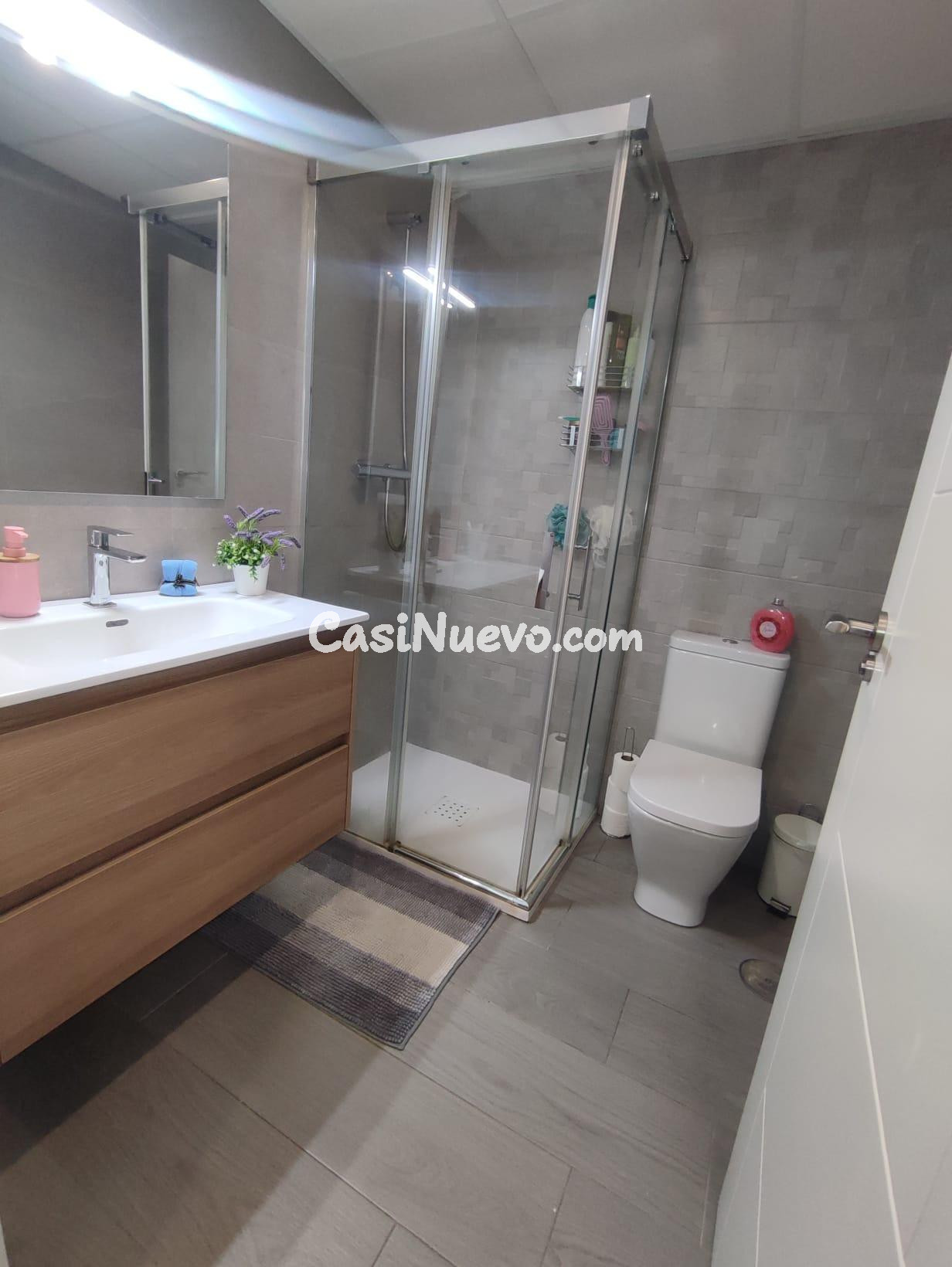 ESTUPENDA VIVIENDA EN NUEVO ZOCO, CON MAGNÍFICO PORCHE, PISC - foto 20