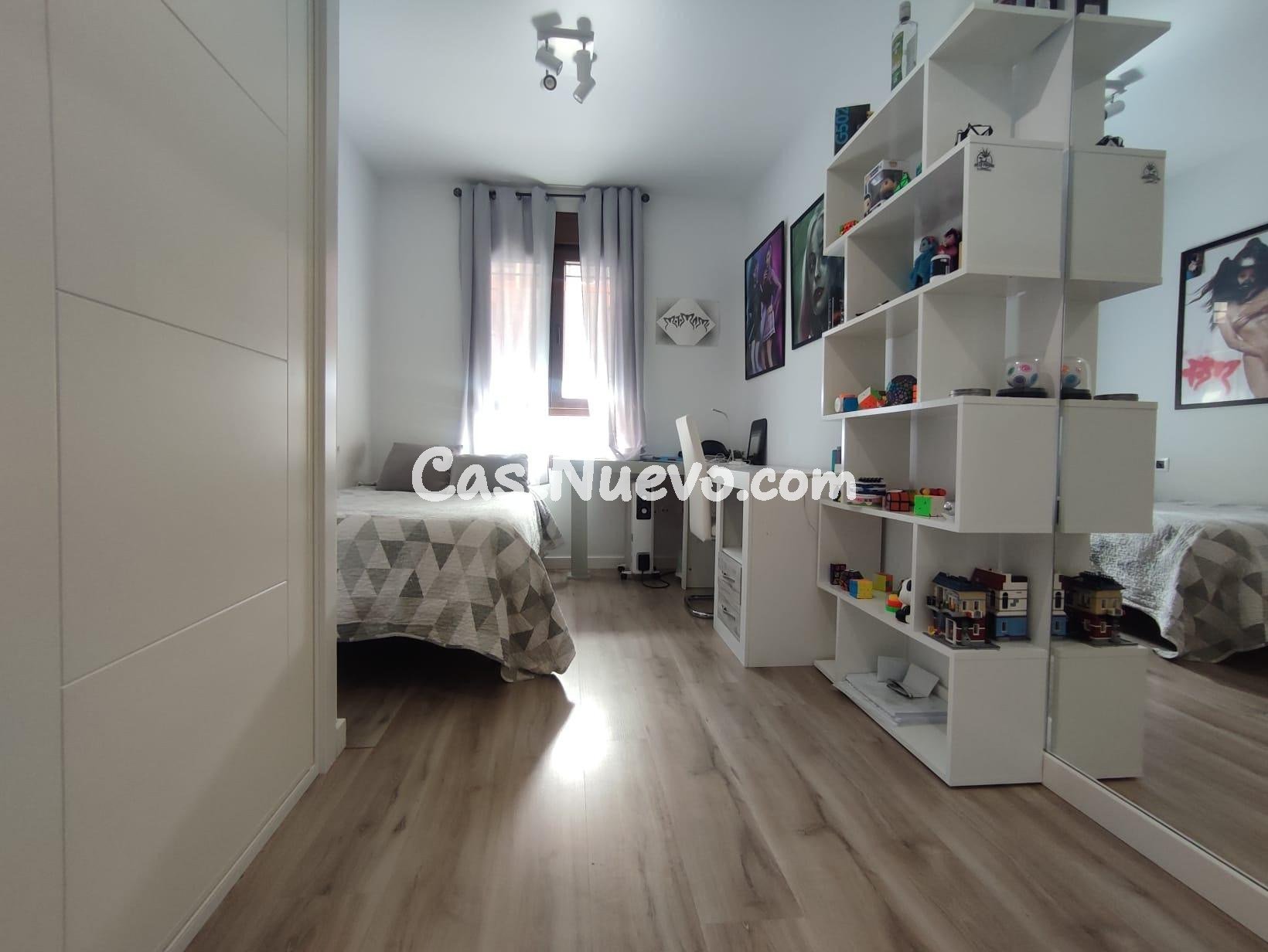 ESTUPENDA VIVIENDA EN NUEVO ZOCO, CON MAGNÍFICO PORCHE, PISC - foto 25
