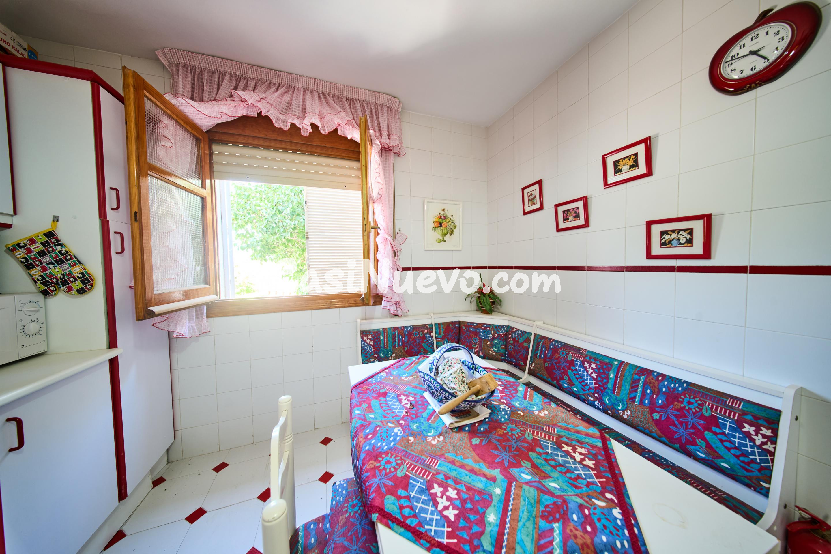 Chalet independiente en Villa de OTURA - foto 5