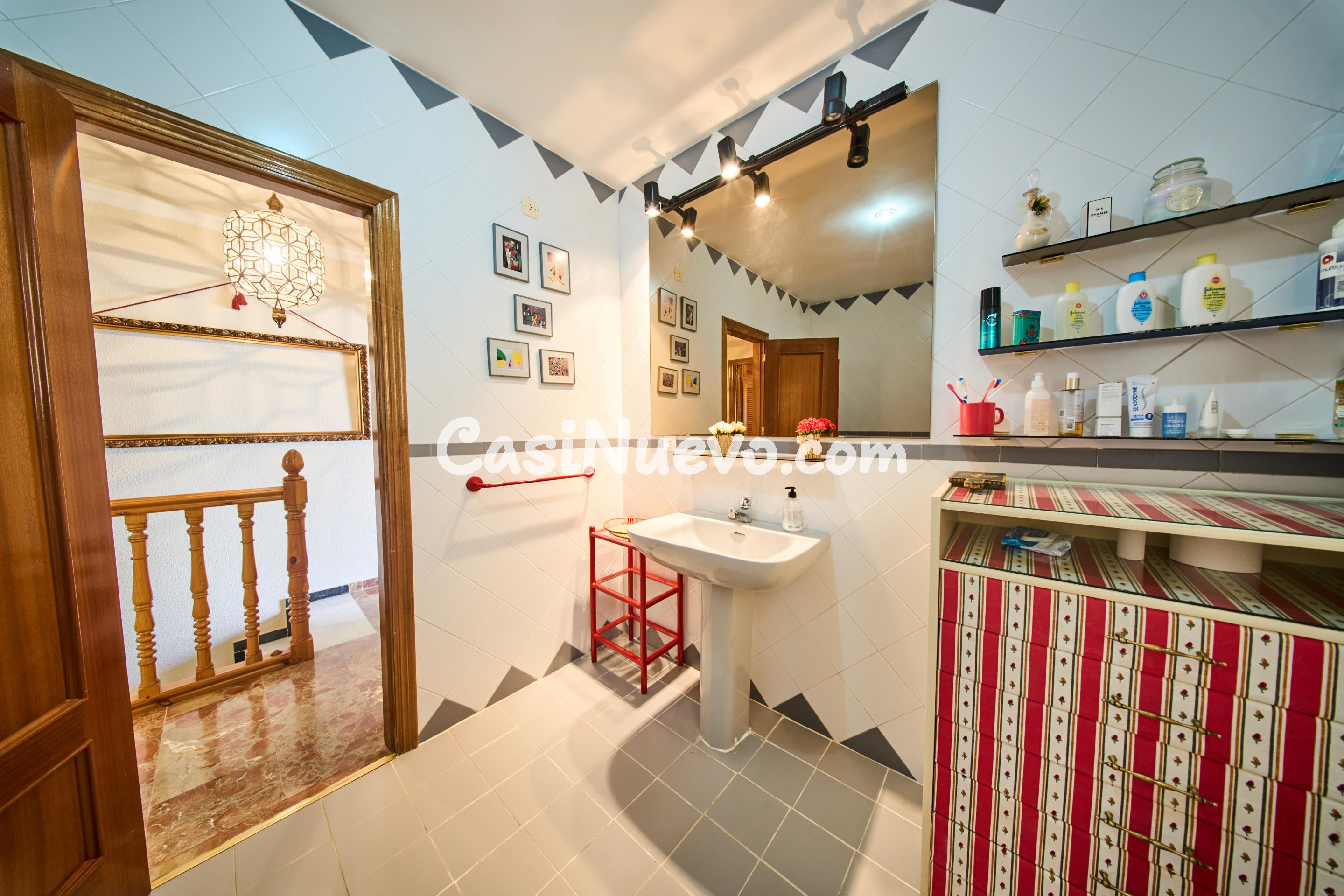 Chalet independiente en Villa de OTURA - foto 18