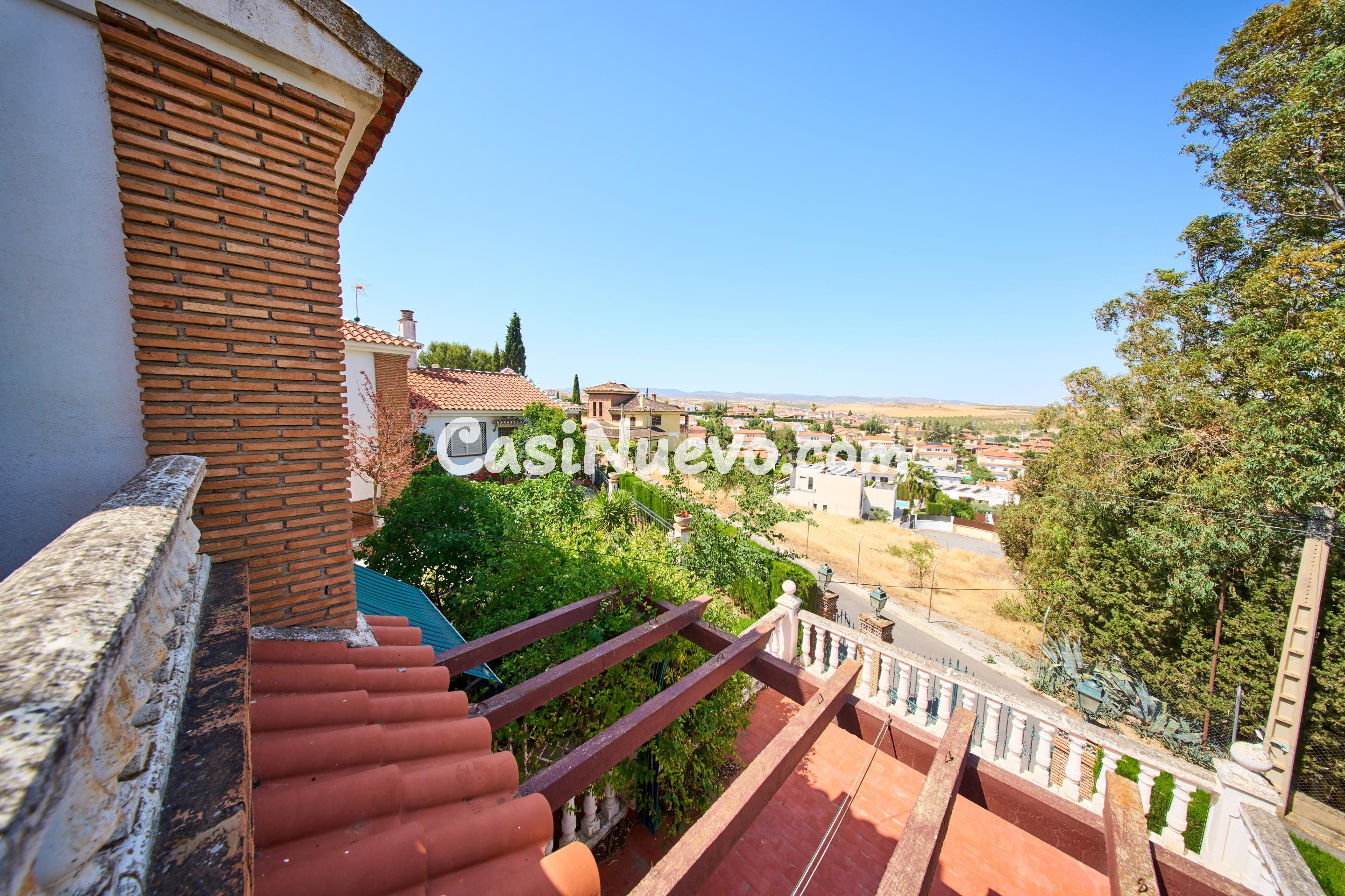 Chalet independiente en Villa de OTURA - foto 25