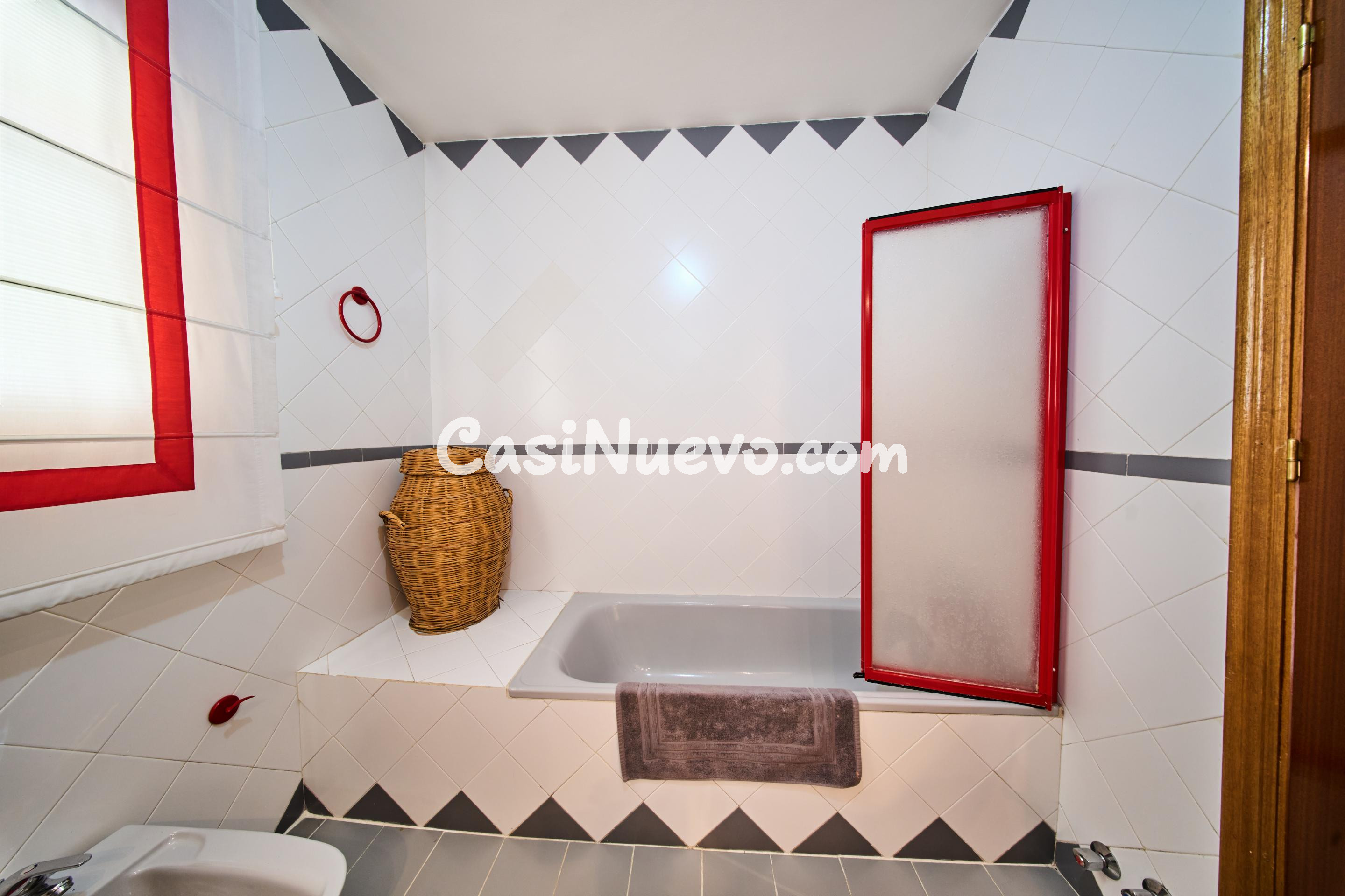 Impresionante chalet de 4 habitaciones con piscina de 86 m3  - foto 35